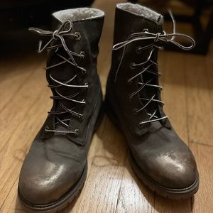 Unique Timberland boots. Size 8.5. Gray with distressed gold toe. Sueded sides